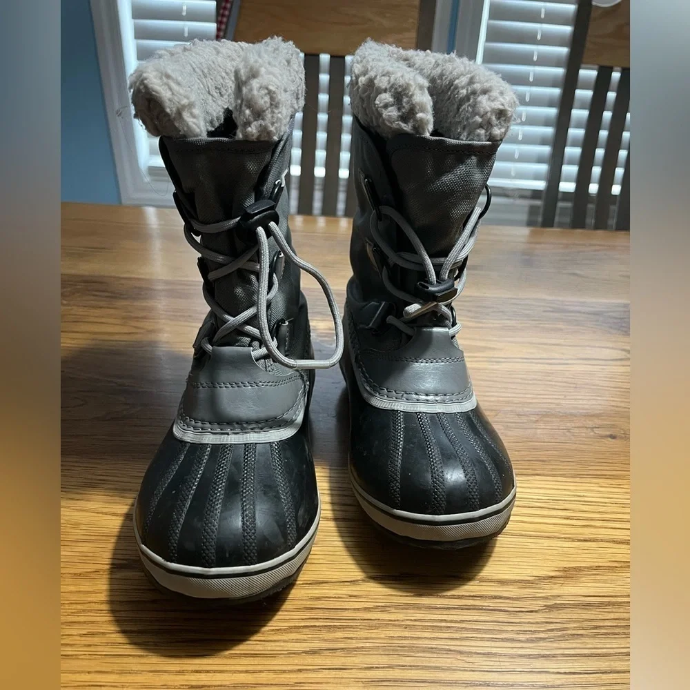 Sorel Kids' Black and Gray Winter Boots Size 3